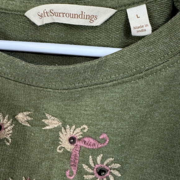 Soft Surroundings Size Large Illimani Sweatshirt Top Green Embroidered Sequin - Picture 3 of 5